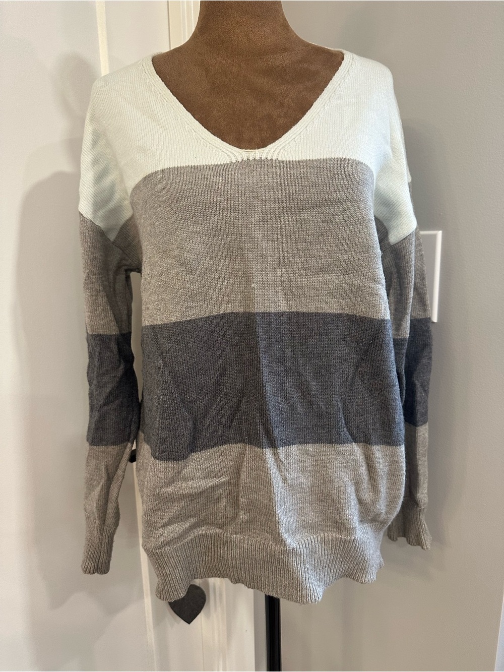 SHEIN Neutral Colorblock V-Neck Sweater in Cream, Taupe & Charcoal